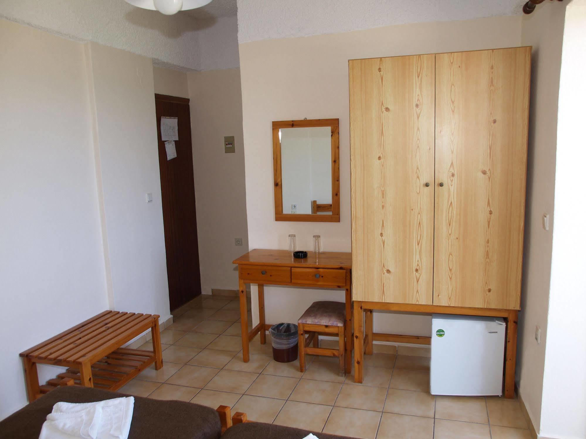 Frini Hotel Hanya Dış mekan fotoğraf